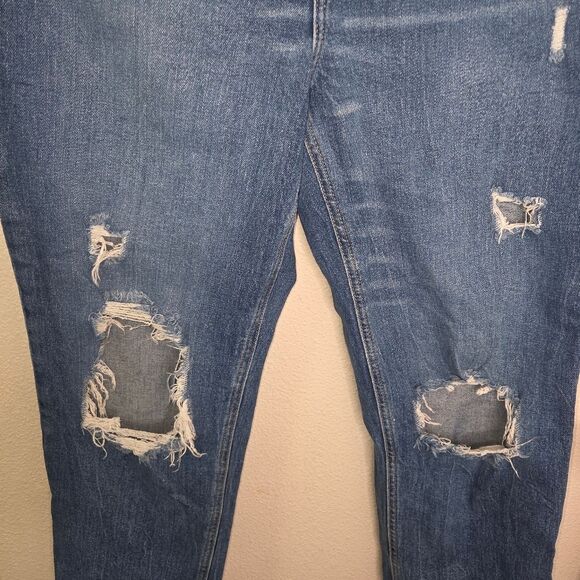 Old Navy Extra High-Waisted Sky-Hi Straight Button-Fly Ripped Jeans Size 14 - Picture 5 of 7